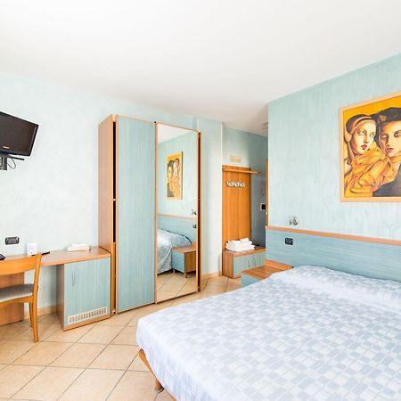 Hotel Bacco Beinette Exteriör bild
